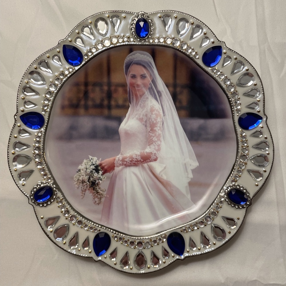 Bradford Exchange A Royal Bride Kate Middleton Plate - Picture 2 of 11